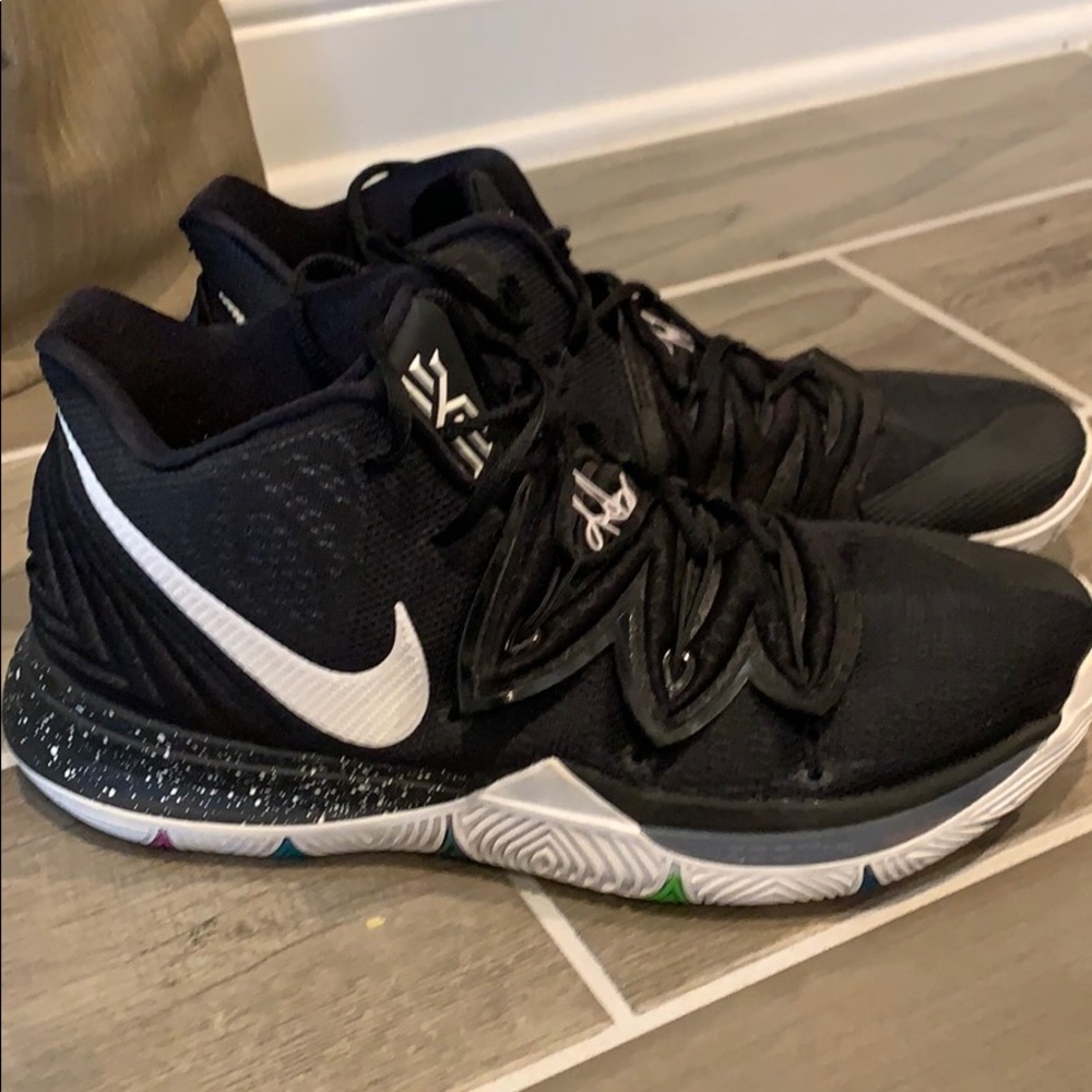 Nike Kyrie 5 “Black Magic” 12